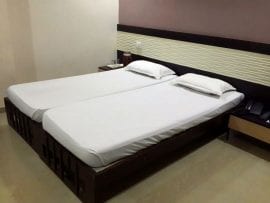 Separate Single Bed Deluxe Room